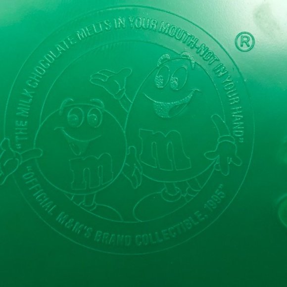 VINTAGE M&M 's SPORT FOOTBALL DISPENSER 1995 - Picture 7 of 10